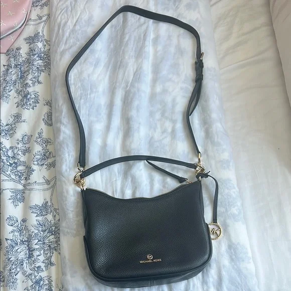 Michael Kors Black Leather Shoulder Bag - Picture 2 of 5